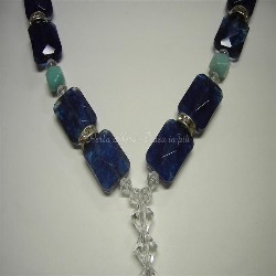 Collana con pietre dure