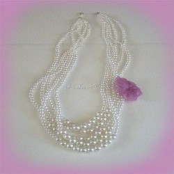 Collana di perle bianche