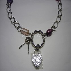 Collana con lucchetto